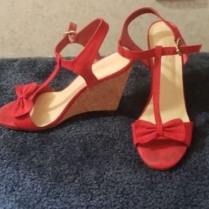 Shoe Dazzle red wedge Kileen size 9.5